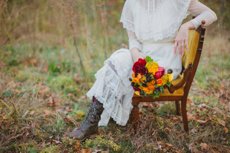 Vintage-bohemian-Fall-floral-bridal-inspiration_0043.jpg