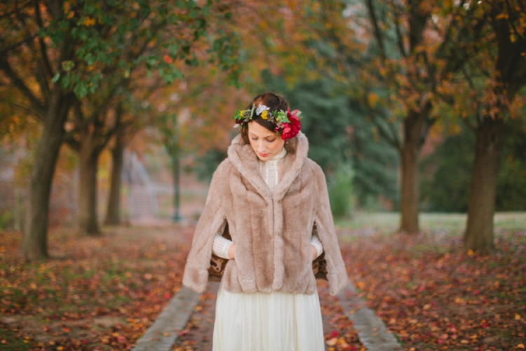 Vintage-bohemian-Fall-floral-bridal-inspiration_0052.jpg