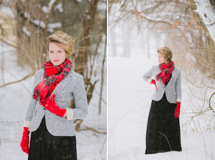 Snowy Indiana Winter Portrait Session_0006.jpg