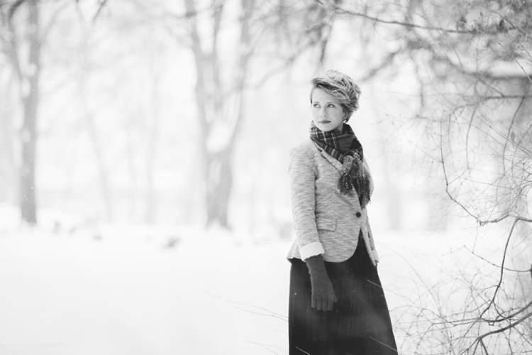 Snowy-Indiana-Winter-Portrait-Session_0012.jpg