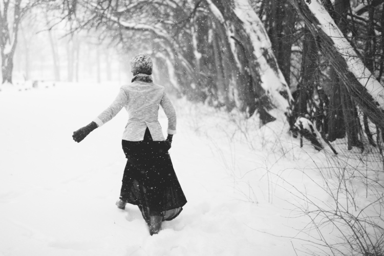 Snowy-Indiana-Winter-Portrait-Session_0026.jpg