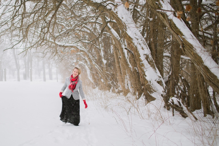 Snowy Indiana Winter Portrait Session_0030.jpg