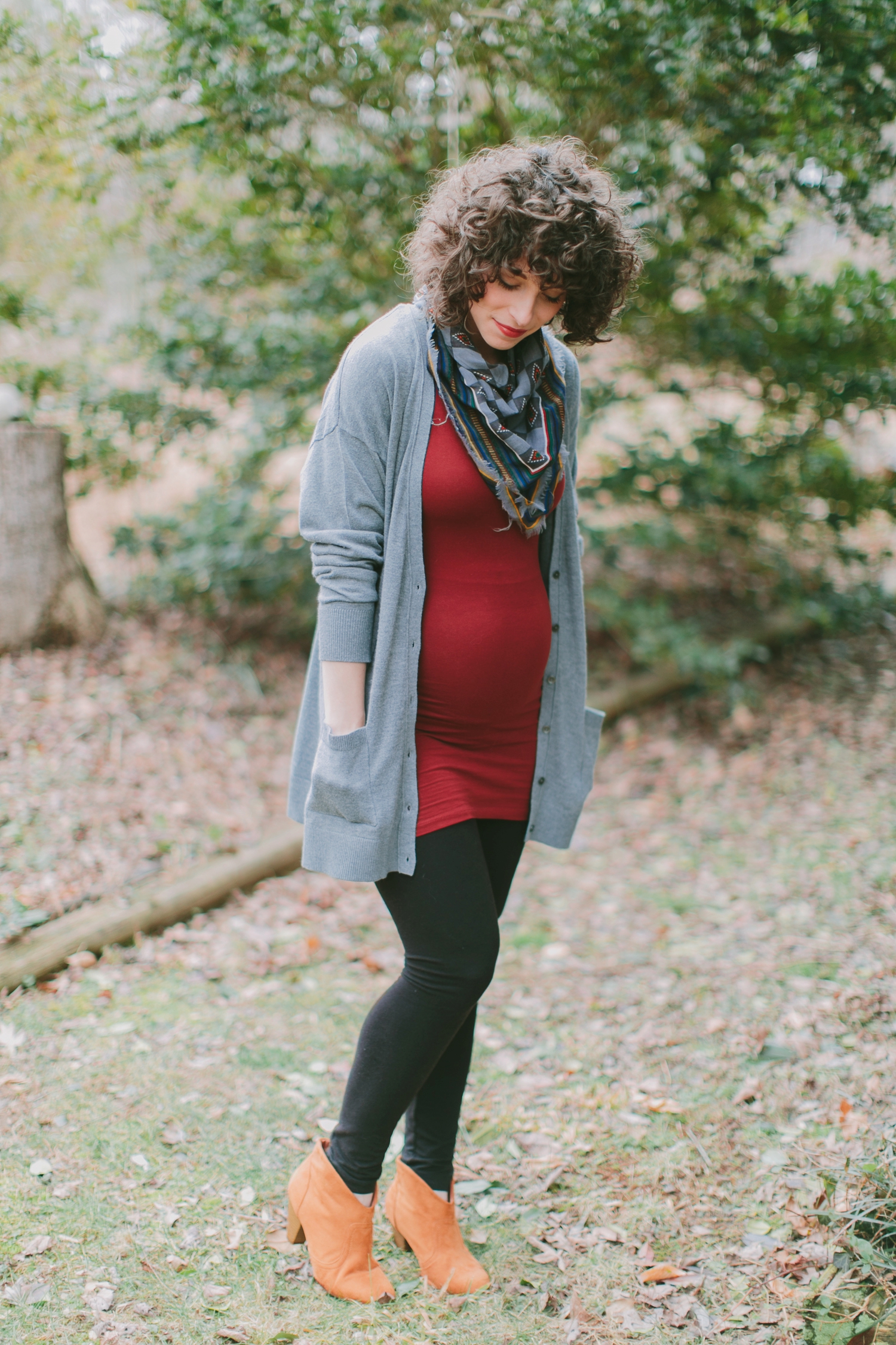 Wardrobe Wednesday Comfy Sweater and Leggings Maternity Wear_0002