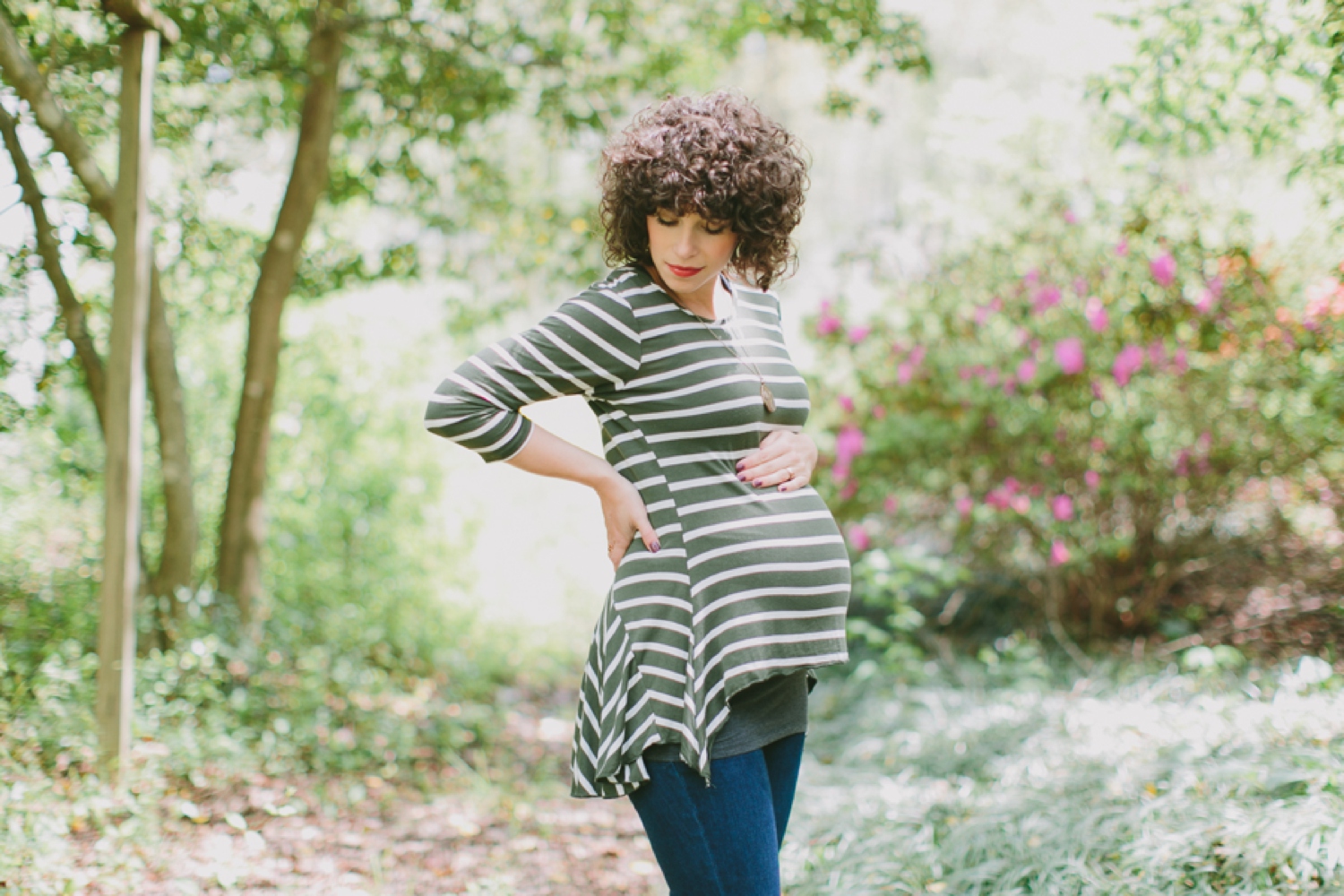 Easy Classic Stripes and Denim Maternity Style_0003