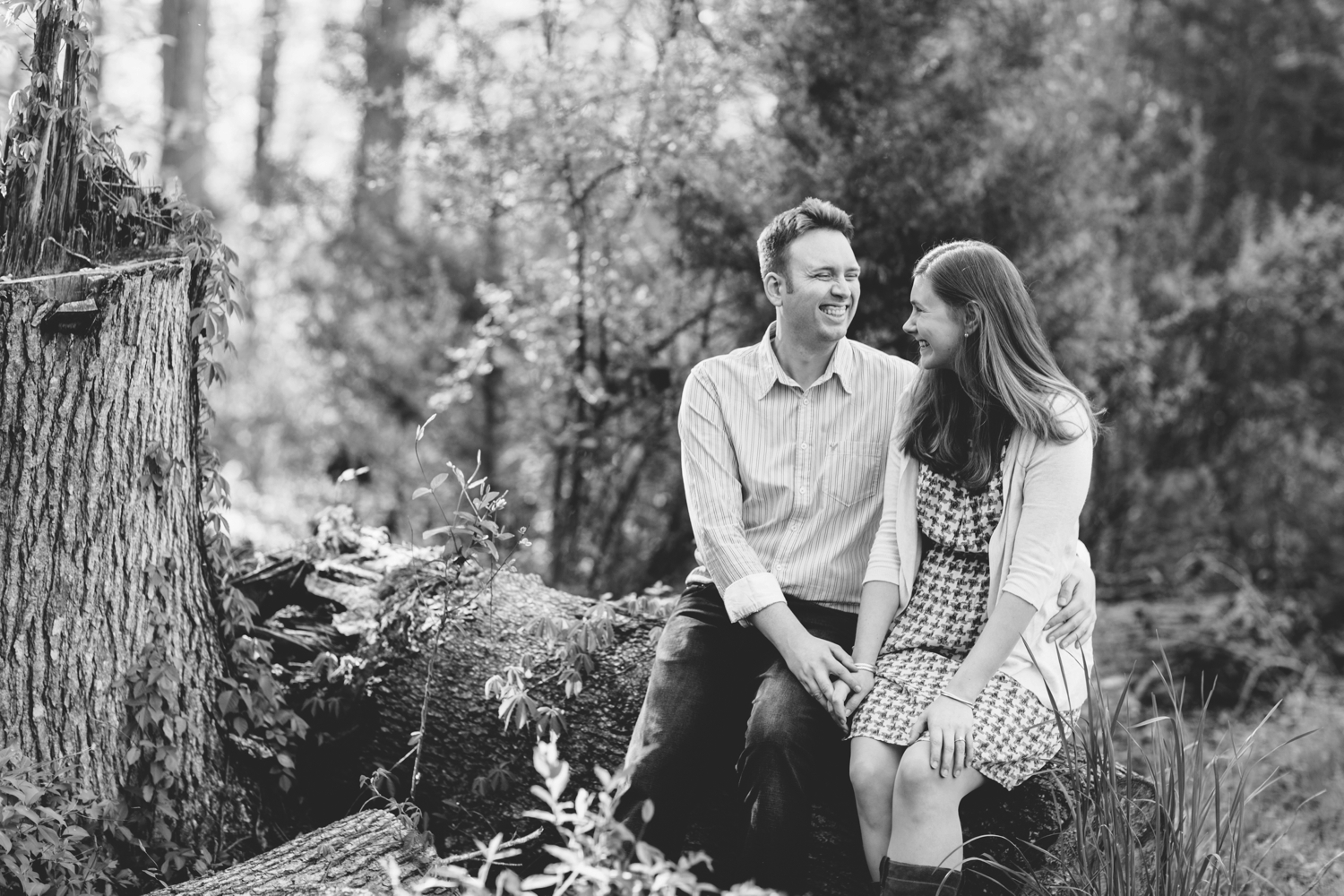 Rustic Country Spring Engagement Session_0002